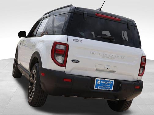 Oxford White 2025 Ford Bronco Sport Outer Banks