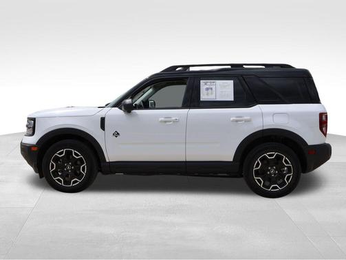 Oxford White 2025 Ford Bronco Sport Outer Banks
