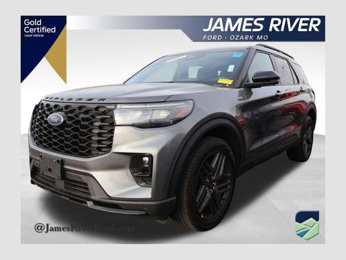 Gray Metallic 2025 Ford Explorer ST-Line