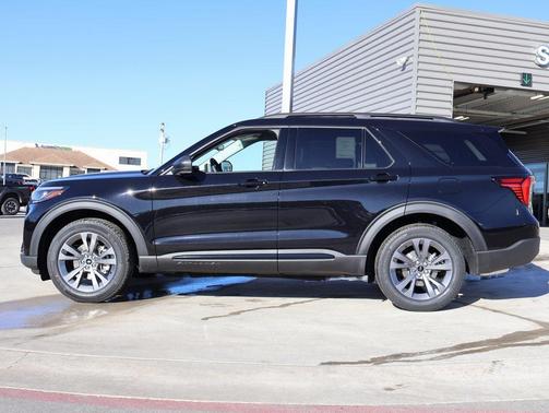 2026 Ford Explorer Active (200A)