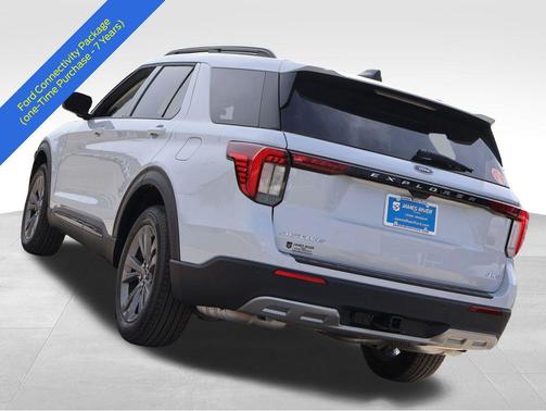 Space White Metallic 2026 Ford Explorer Active