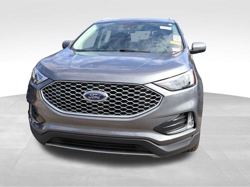 Carbonized Gray Metallic 2023 Ford Edge SEL