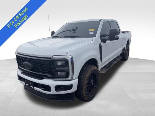 Oxford White 2025 Ford F-250 XLT