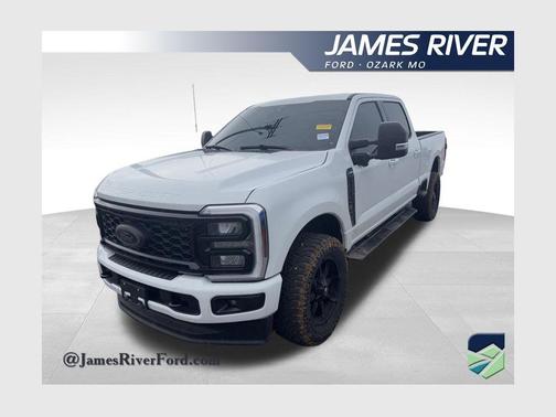 Oxford White 2025 Ford F-250 XLT