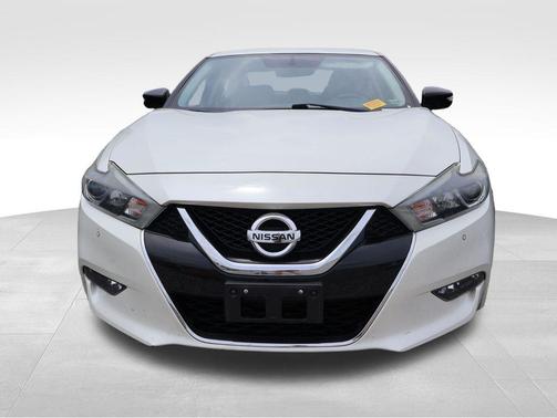 Pearl White 2018 Nissan Maxima 3.5 SV