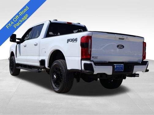 Oxford White 2027 Ford F-250 Lariat