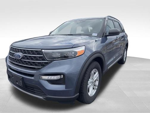 Infinite Blue Metallic Tinted Clearcoat 2021 Ford Explorer XLT