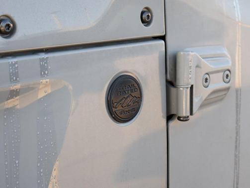 2021 Jeep Gladiator Willys 4x4