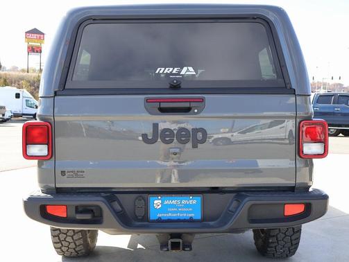 2021 Jeep Gladiator Willys 4x4