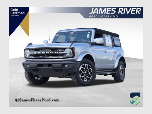 Iconic Silver Metallic 2024 Ford Bronco Outer Banks