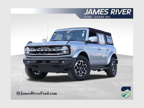 Iconic Silver Metallic 2024 Ford Bronco Outer Banks