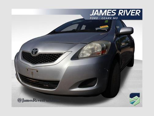 Silver Mica Metallic 2012 Toyota Yaris L