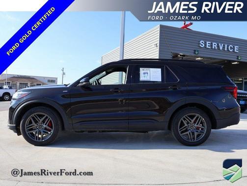 2025 Ford Explorer ST-Line