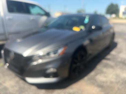 2022 Nissan Altima SR FWD