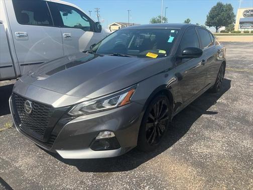 2022 Nissan Altima SR FWD