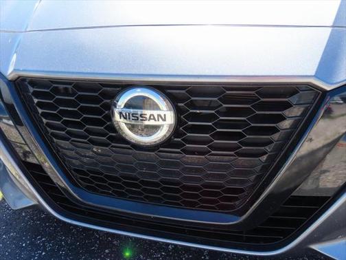 2022 Nissan Altima SR FWD