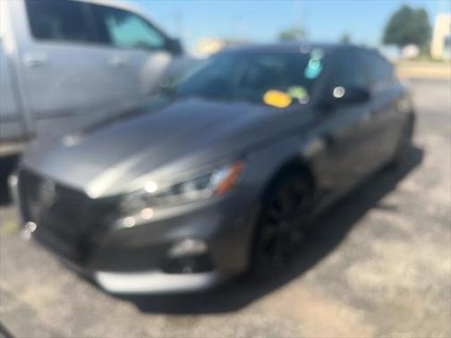 2022 Nissan Altima SR FWD