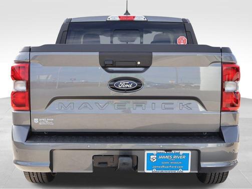 Carbonized Gray Metallic 2026 Ford Maverick Lobo