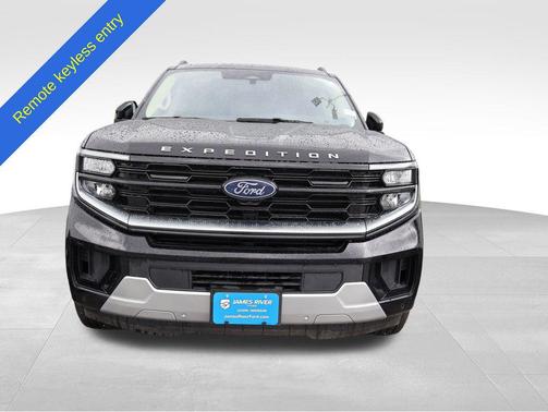 Black Metallic 2025 Ford Expedition Max Platinum