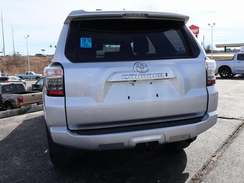 2024 Toyota 4Runner SR5