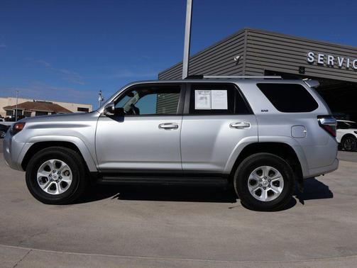 2024 Toyota 4Runner SR5