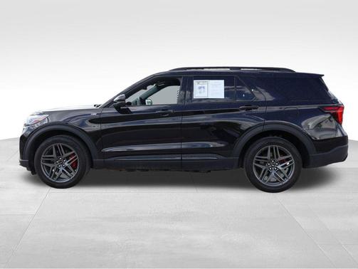 Black Metallic 2025 Ford Explorer ST-Line