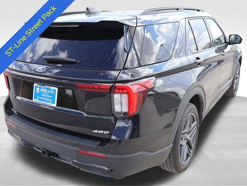 Black Metallic 2025 Ford Explorer ST-Line