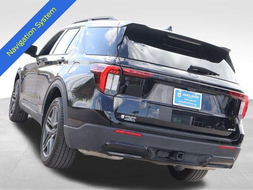 Black Metallic 2025 Ford Explorer ST-Line