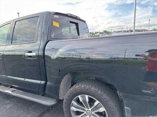 2019 Nissan Titan SL