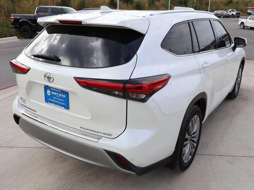 2021 Toyota Highlander Platinum