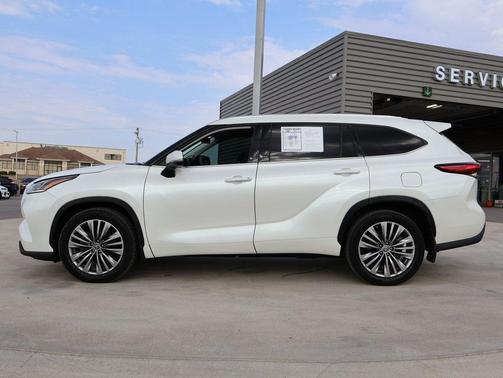 2021 Toyota Highlander Platinum