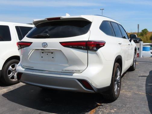 2021 Toyota Highlander Platinum