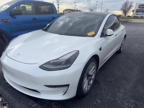 2021 Tesla Model 3 Standard Range Plus