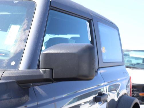 Carbonized Gray Metallic 2026 Ford Bronco Base