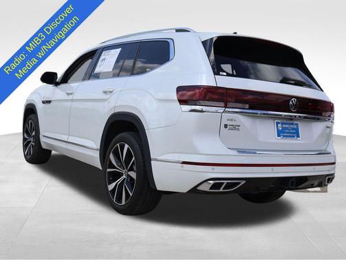 Platinum Gray Metallic 2024 Volkswagen Atlas 2.0T SEL Premium R-Line 4MOTION