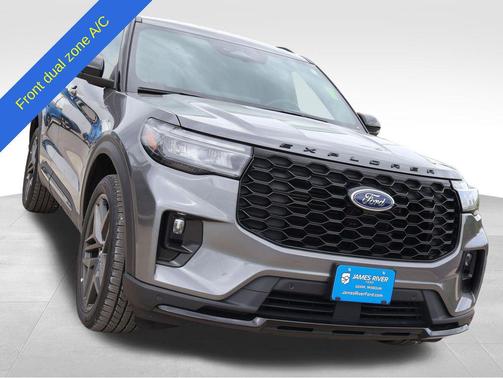 Gray Metallic 2025 Ford Explorer ST-Line