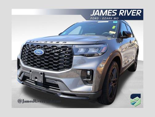 Gray Metallic 2025 Ford Explorer ST-Line