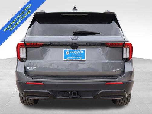Gray Metallic 2025 Ford Explorer ST-Line