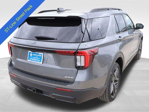 Gray Metallic 2025 Ford Explorer ST-Line