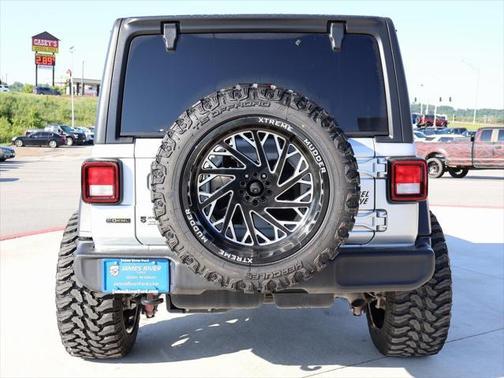 2022 Jeep Wrangler Willys
