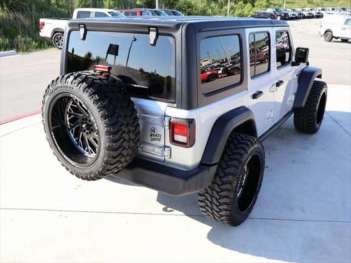 2022 Jeep Wrangler Willys