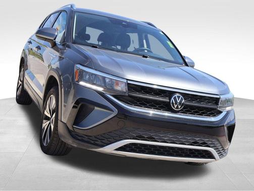 Gray 2024 Volkswagen Taos 1.5T SE