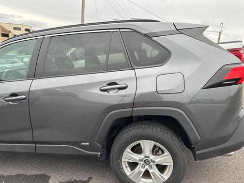 2020 Toyota RAV4 Hybrid LE