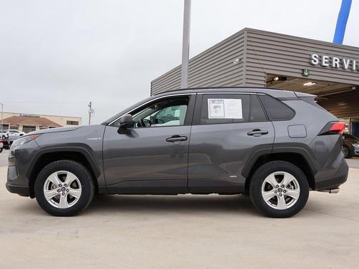 2020 Toyota RAV4 Hybrid LE