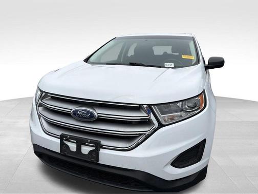 Oxford White 2018 Ford Edge SE