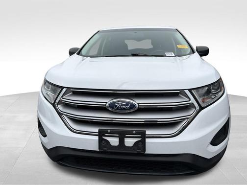Oxford White 2018 Ford Edge SE