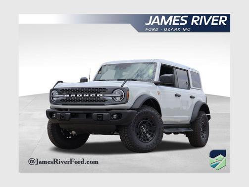 Avalanche Gray 2026 Ford Bronco Badlands