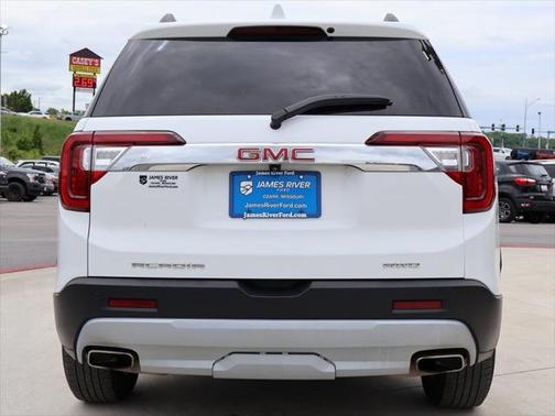 2023 GMC Acadia AWD SLT