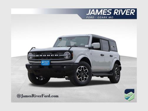 Avalanche Gray 2026 Ford Bronco Outer Banks