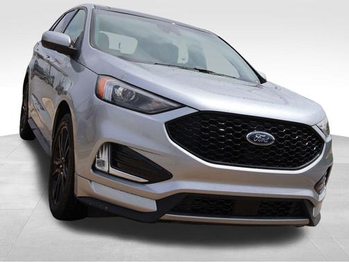 Silver Metallic 2022 Ford Edge ST Line